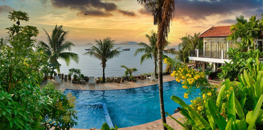 Dive into Luxury: Top Beach Hotels with Breathtaking Pools